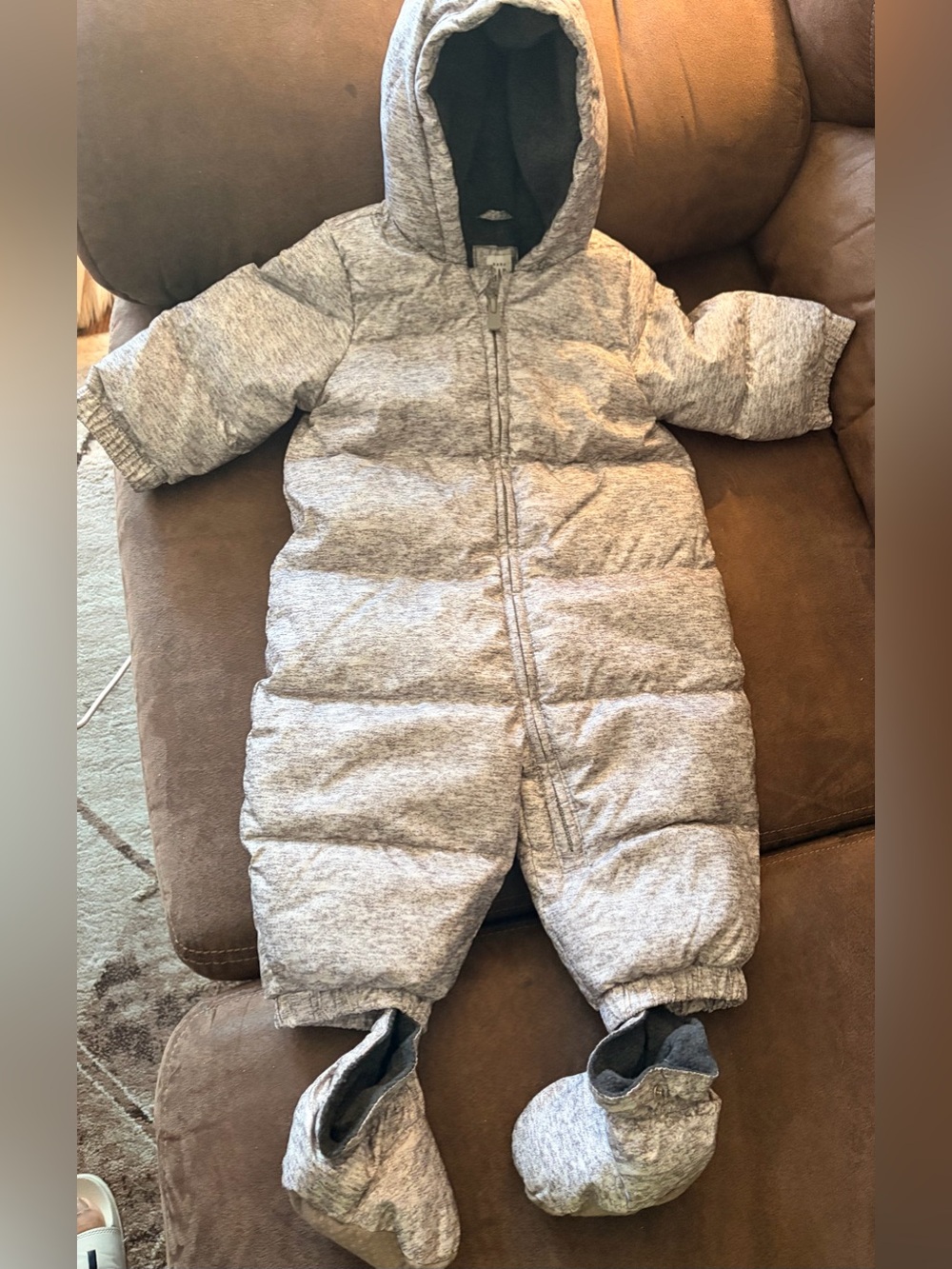 Baby GAP 6–12M Grey Winter Snowsuit Set + Booties & Mittens